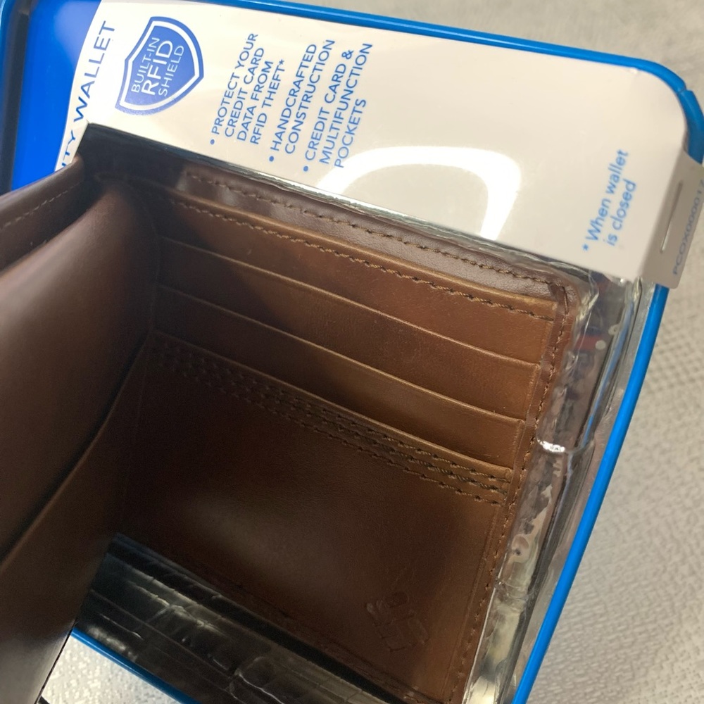 Columbia Men’s Wallet RFID Theft. Brown-Tan color - Picture 4 of 11